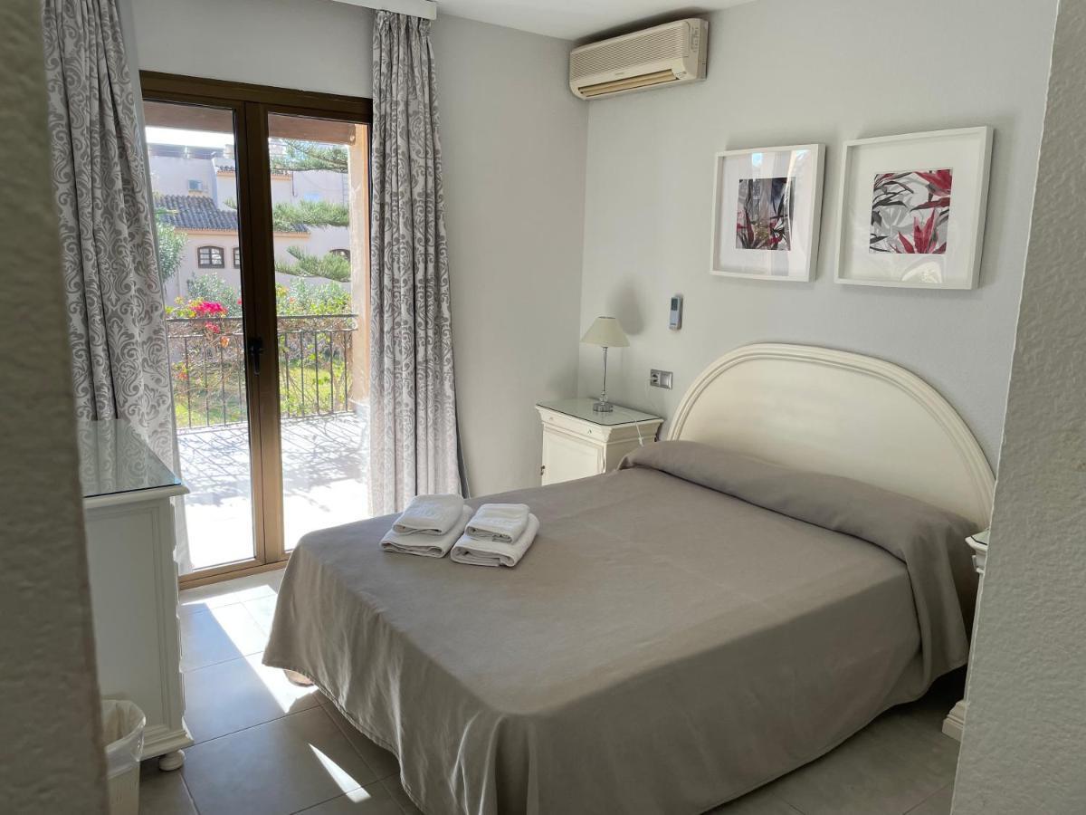 Apartamentos El Toro Marbella Esterno foto