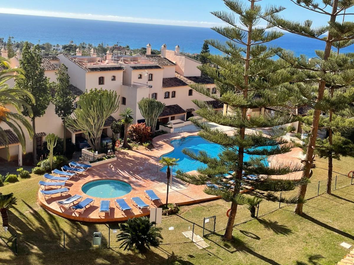 Apartamentos El Toro Marbella Esterno foto