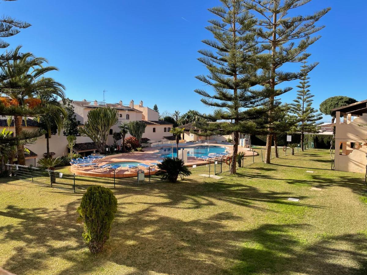 Apartamentos El Toro Marbella Esterno foto