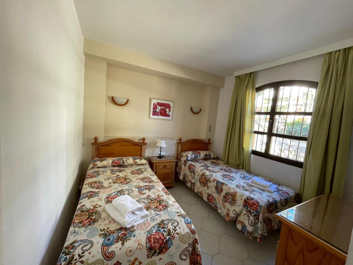 Apartamentos El Toro Marbella Esterno foto
