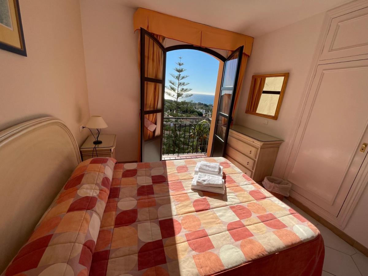 Apartamentos El Toro Marbella Esterno foto