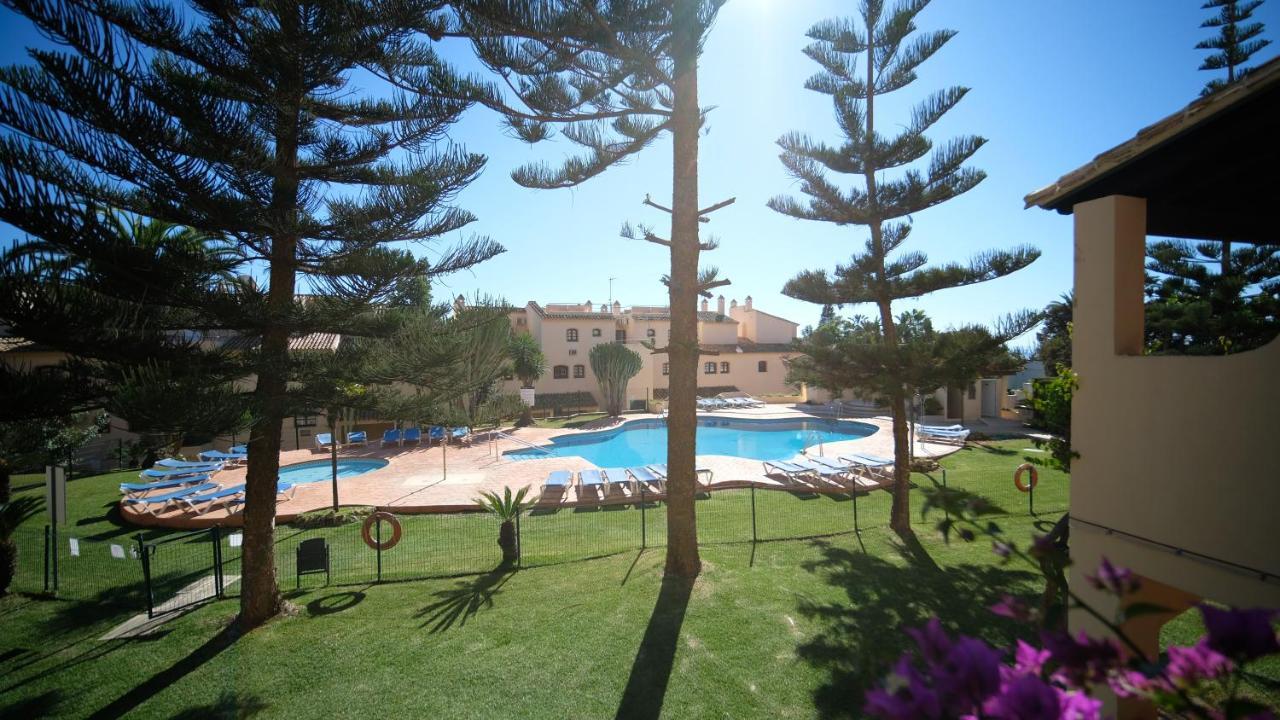 Apartamentos El Toro Marbella Esterno foto
