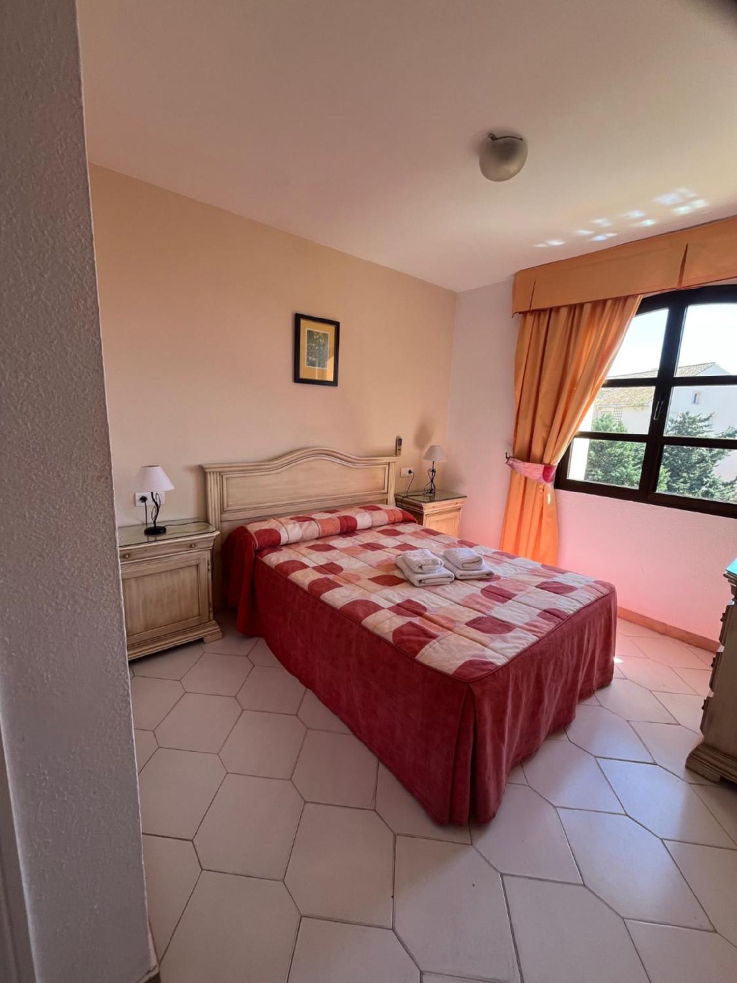Apartamentos El Toro Marbella Esterno foto